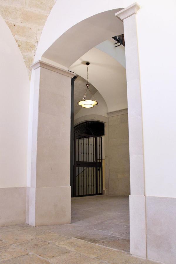 Dimora De Brado Bed and Breakfast Trani Esterno foto