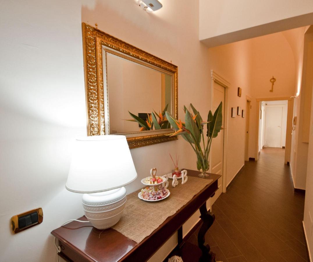 Dimora De Brado Bed and Breakfast Trani Esterno foto