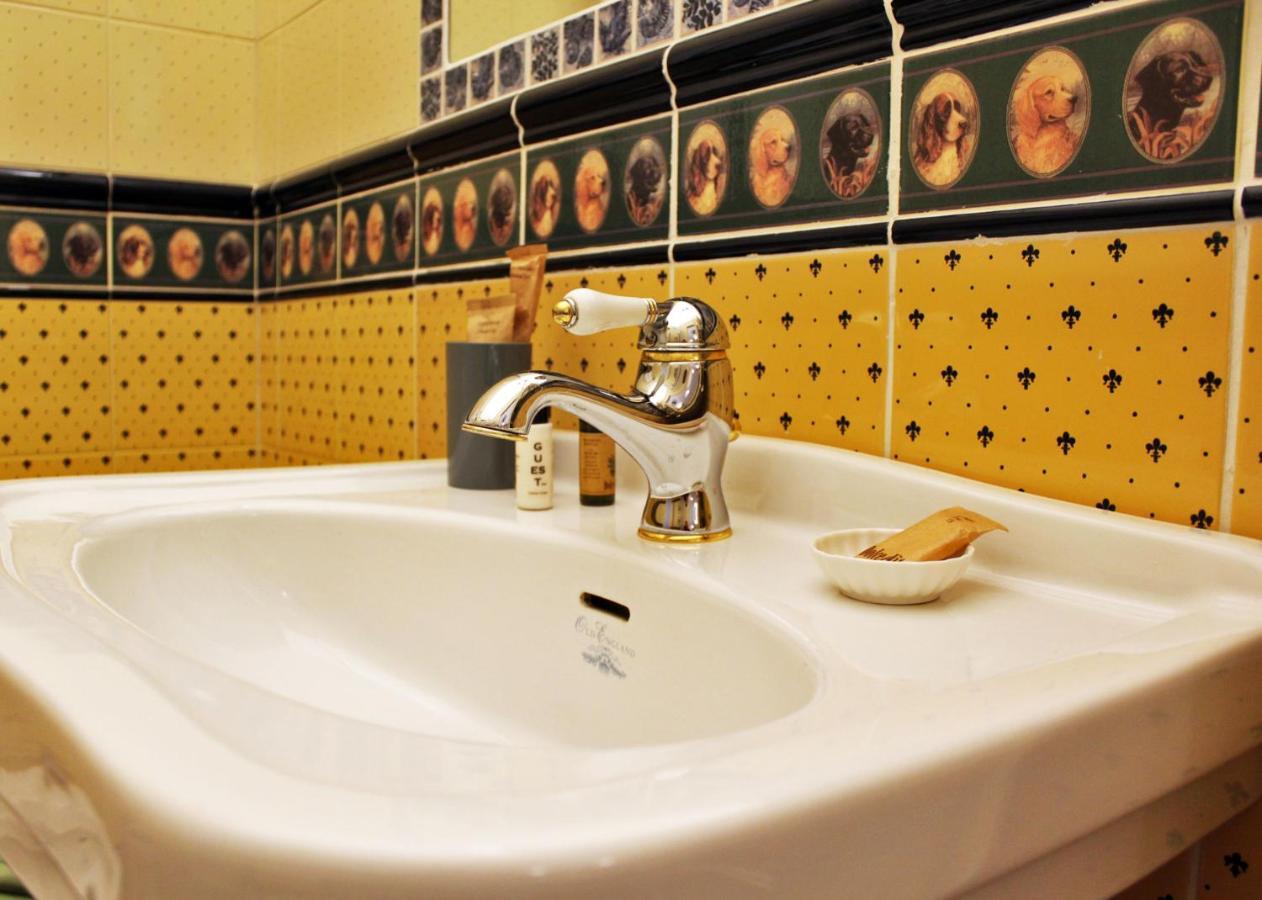 Dimora De Brado Bed and Breakfast Trani Esterno foto
