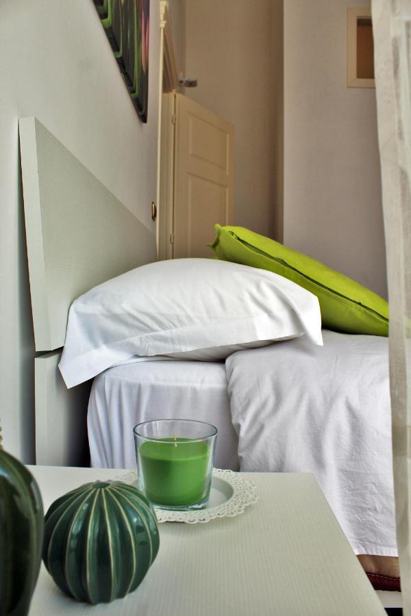 Dimora De Brado Bed and Breakfast Trani Esterno foto