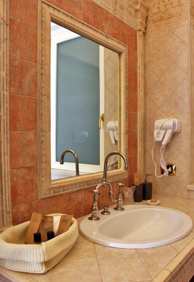 Dimora De Brado Bed and Breakfast Trani Esterno foto