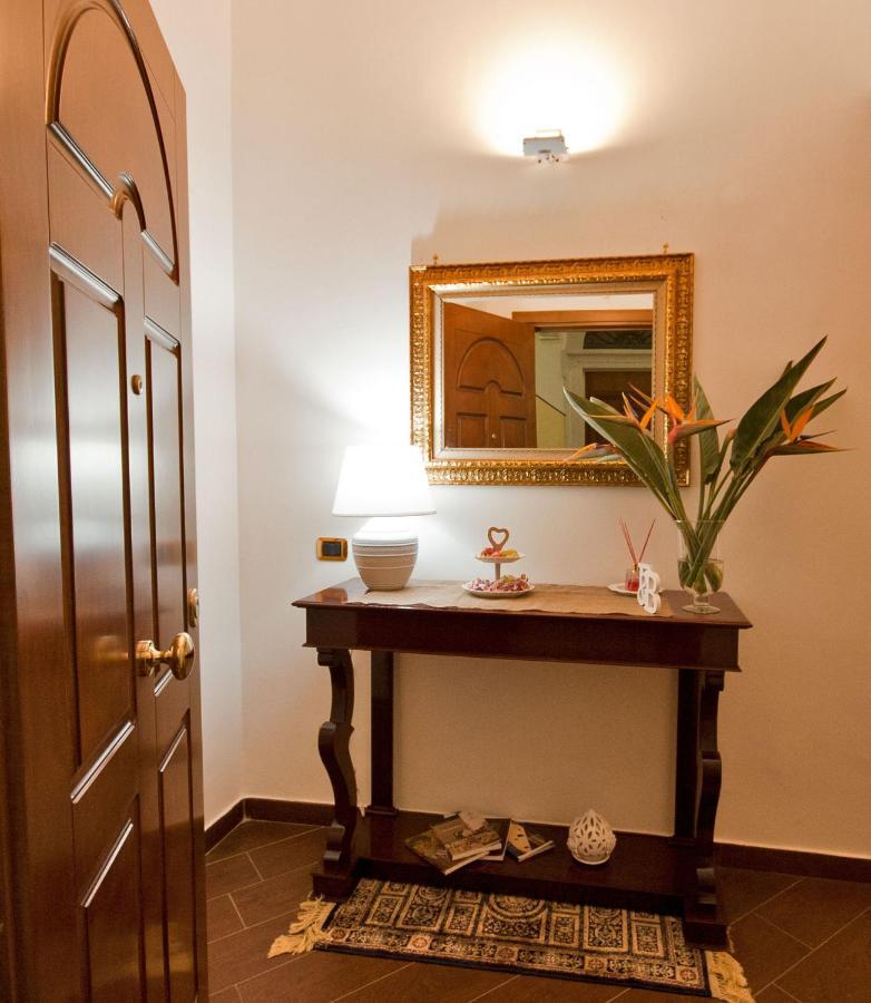 Dimora De Brado Bed and Breakfast Trani Esterno foto