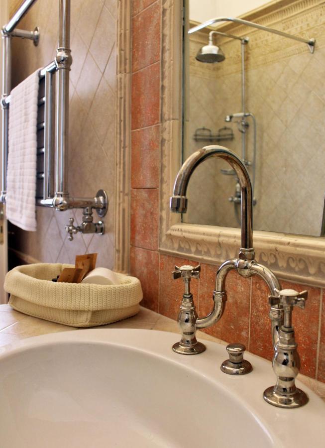 Dimora De Brado Bed and Breakfast Trani Esterno foto