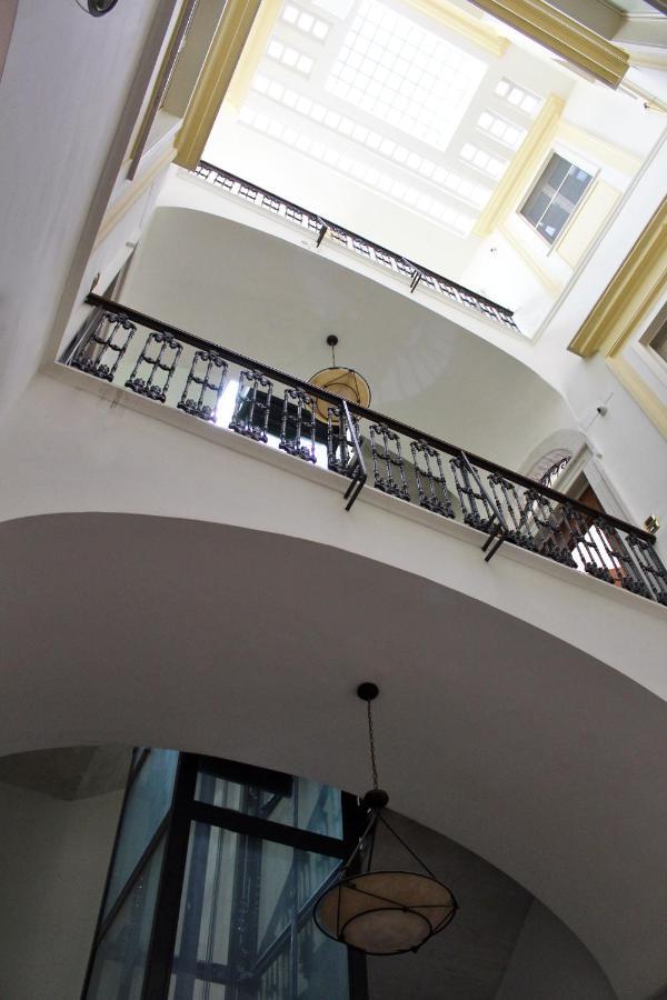Dimora De Brado Bed and Breakfast Trani Esterno foto