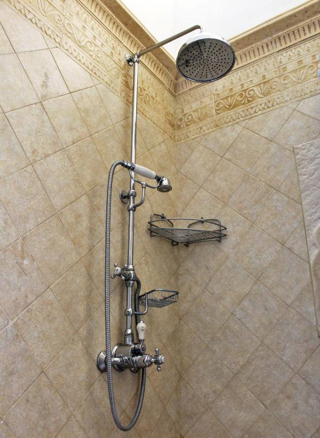 Dimora De Brado Bed and Breakfast Trani Esterno foto
