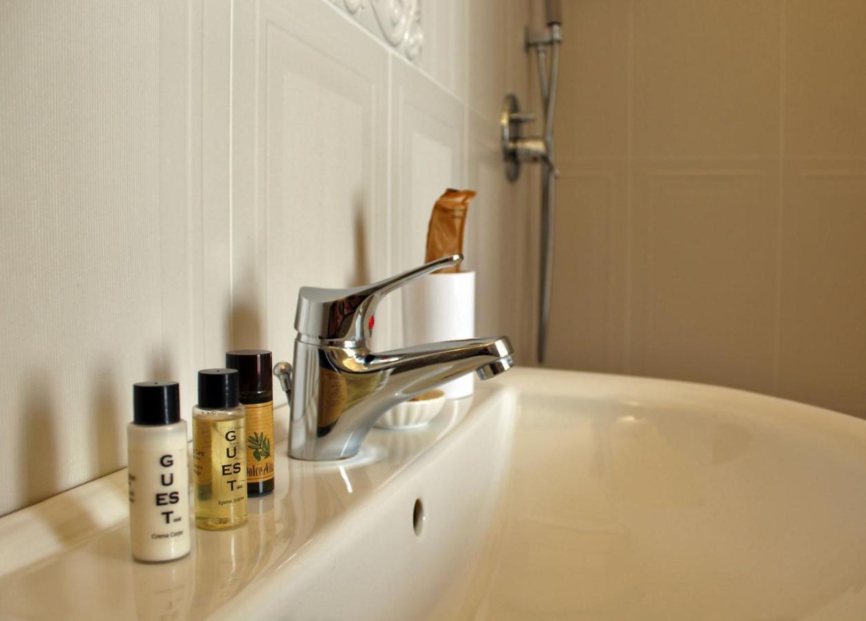 Dimora De Brado Bed and Breakfast Trani Esterno foto