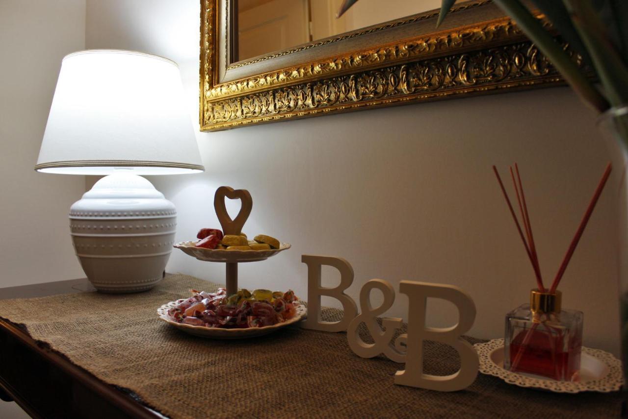 Dimora De Brado Bed and Breakfast Trani Esterno foto