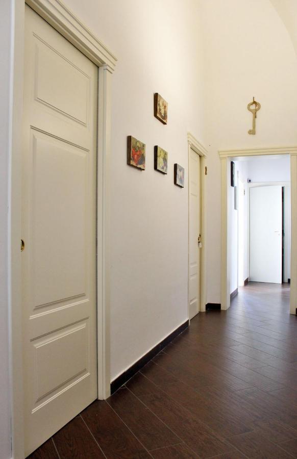 Dimora De Brado Bed and Breakfast Trani Esterno foto